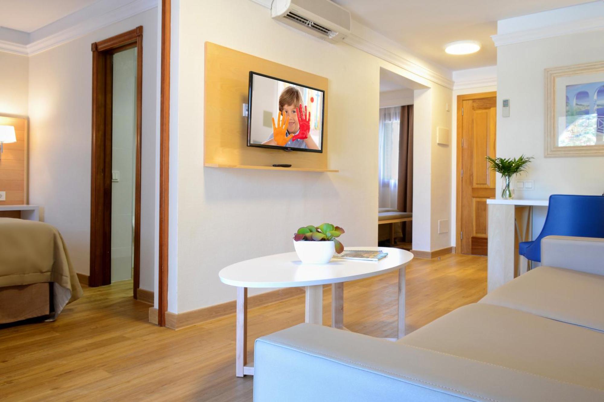 Suite 2 Bedrooms