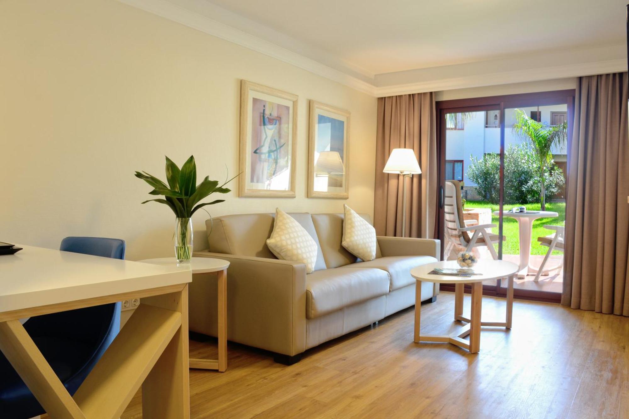 Suite 2 Bedrooms