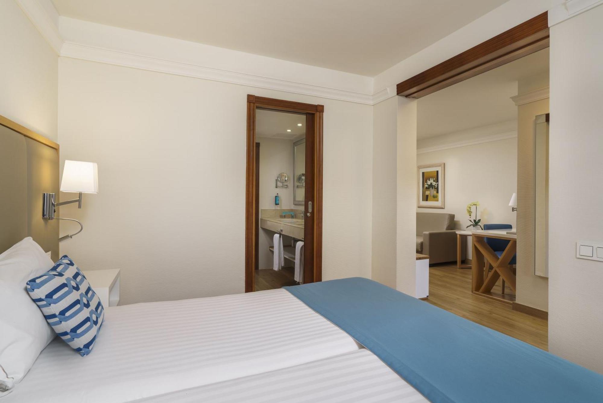 Suite 2 Bedrooms